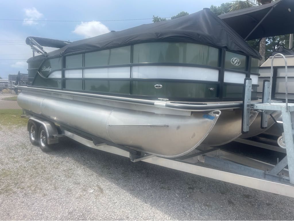 2026 Bentley Pontoons Legacy 223 Navigator
