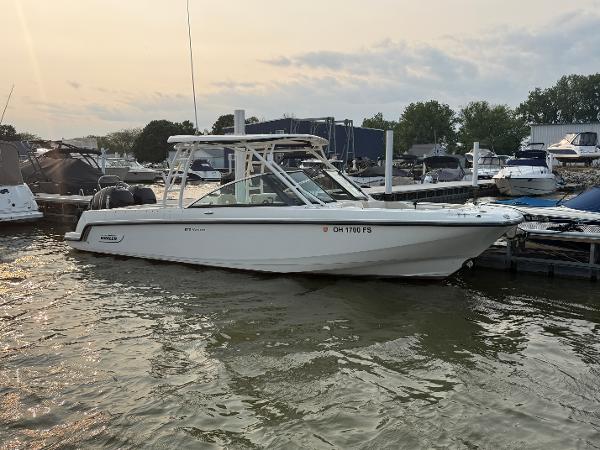2014 Boston Whaler 270 Vantage