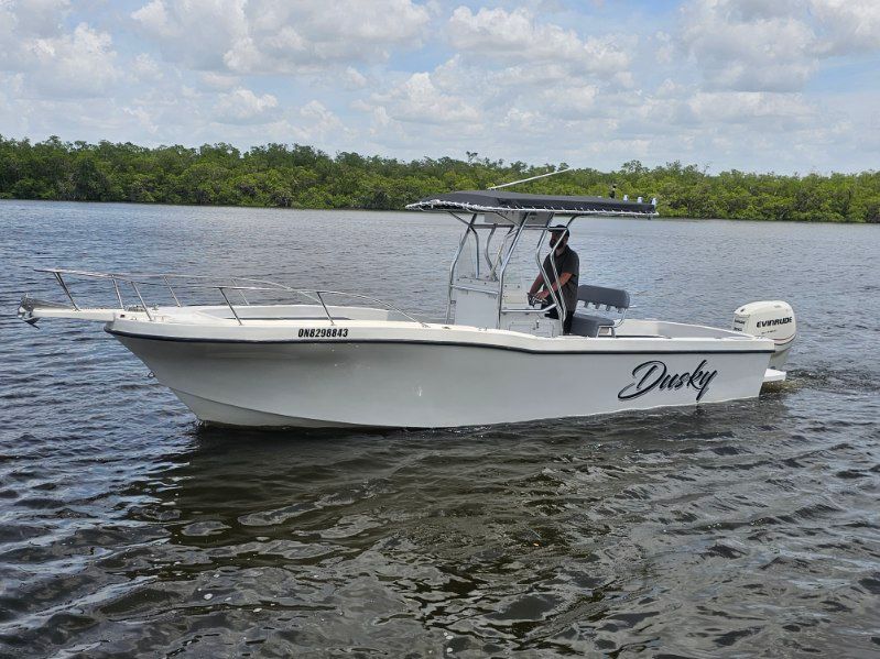 1999 Dusky 256