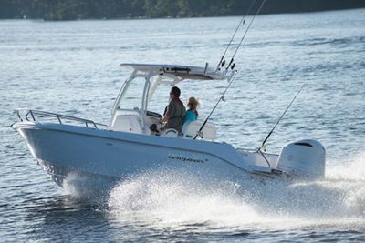Everglades 235 Center Console Boat