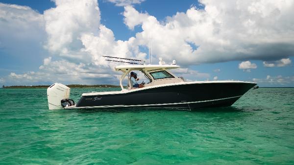 Scout 380 LXF Scout 38 Uncharted - Profile