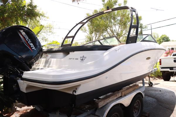 2022 Sea Ray SPX 190 Outboard