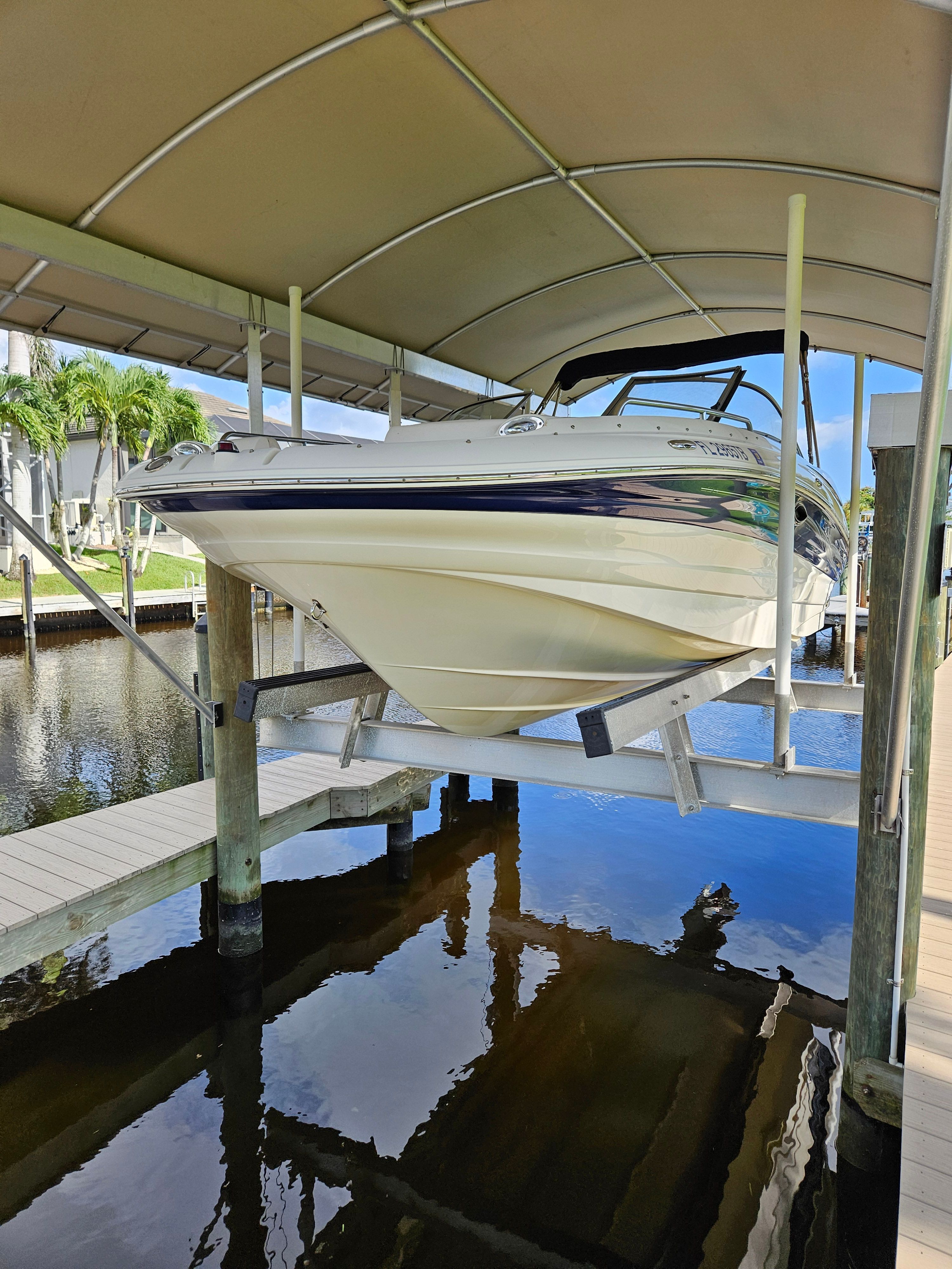 2006 Azure AZ220