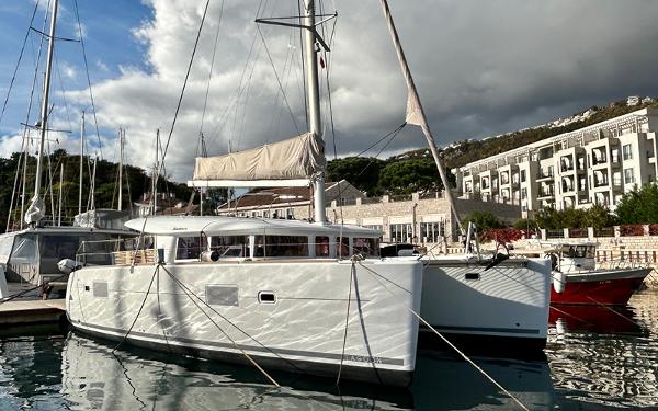 Lagoon 400
