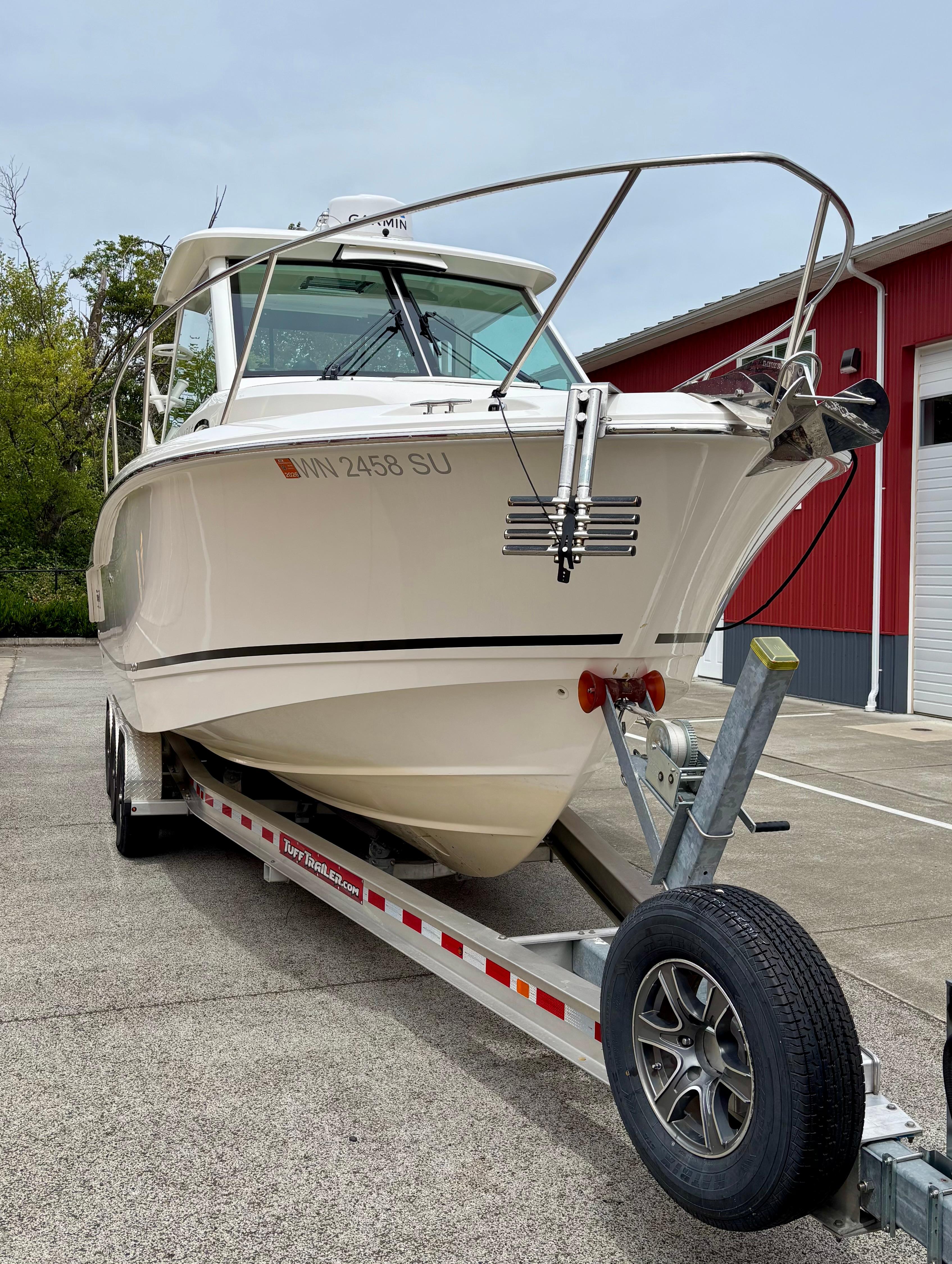 2020 Boston Whaler 285 Conquest