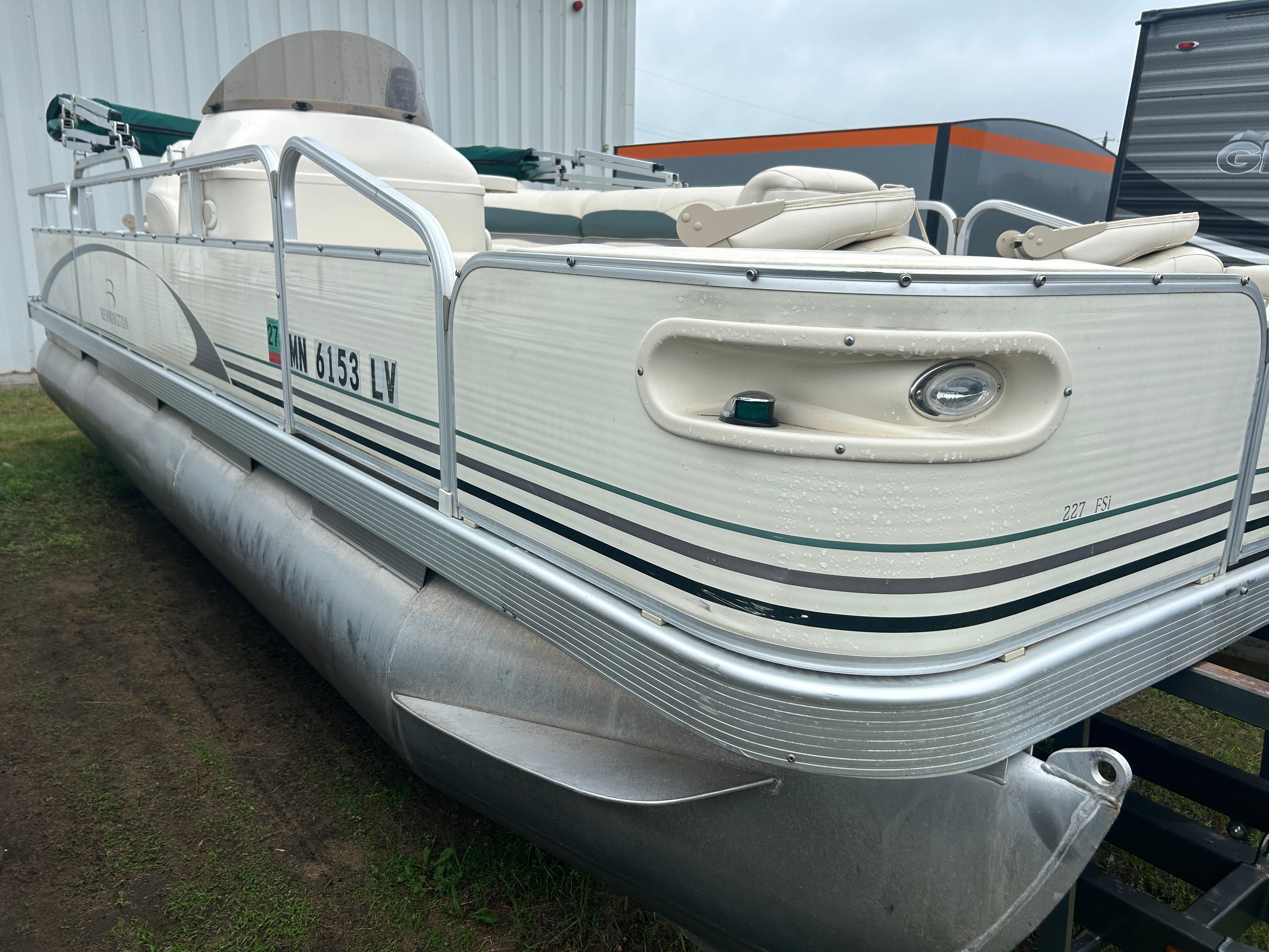 2005 Bennington II 227FSi