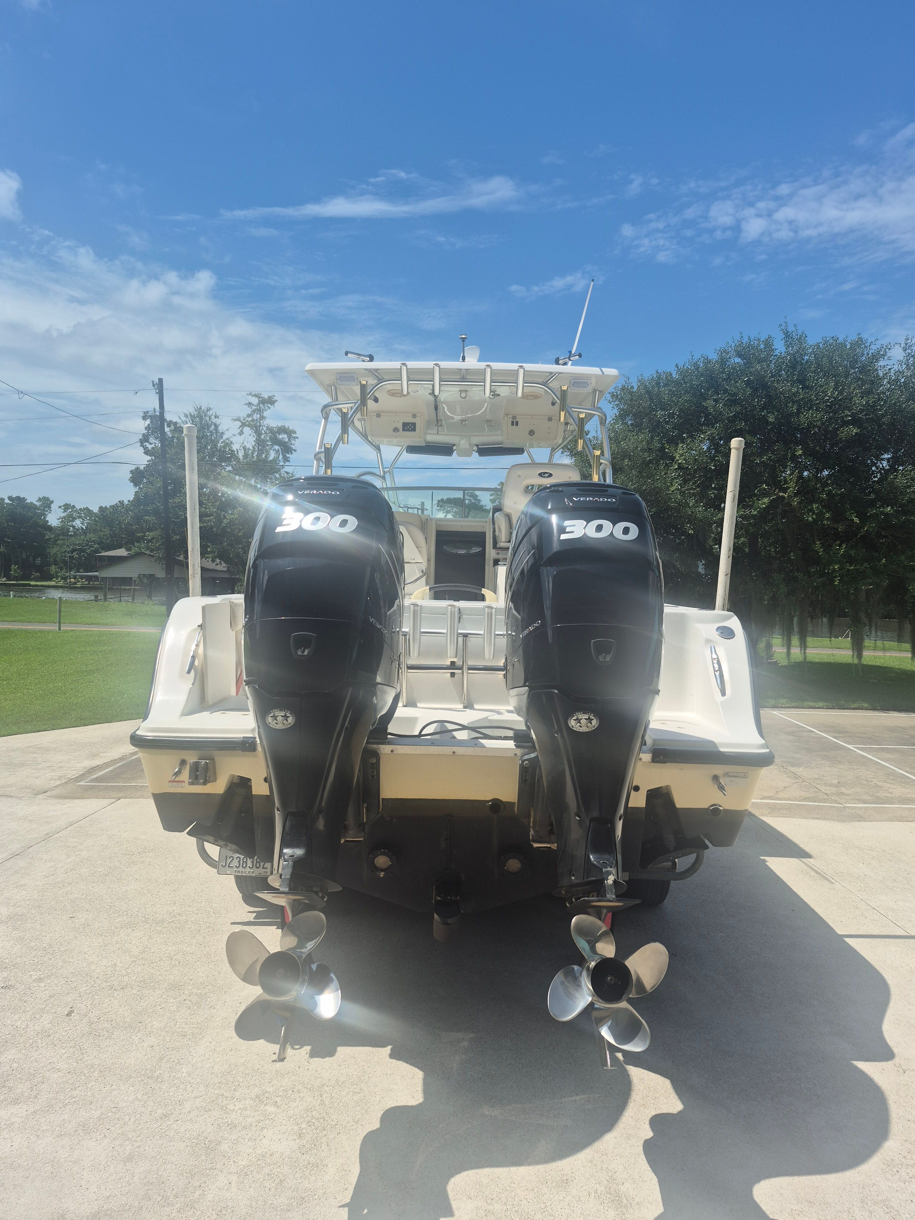 2009 Mako 284 Express