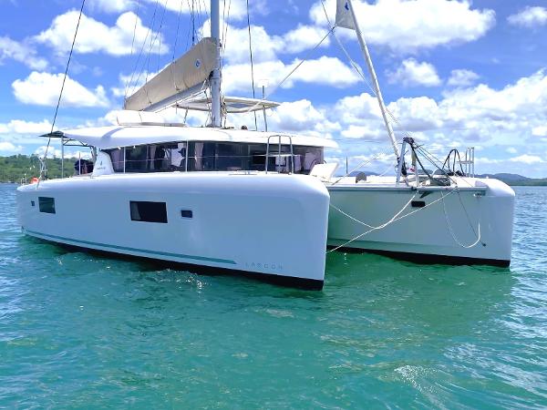 2021 Lagoon 42