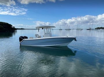 2020 Mako 236 Center Console