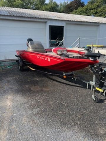 2004 Lowe 170W