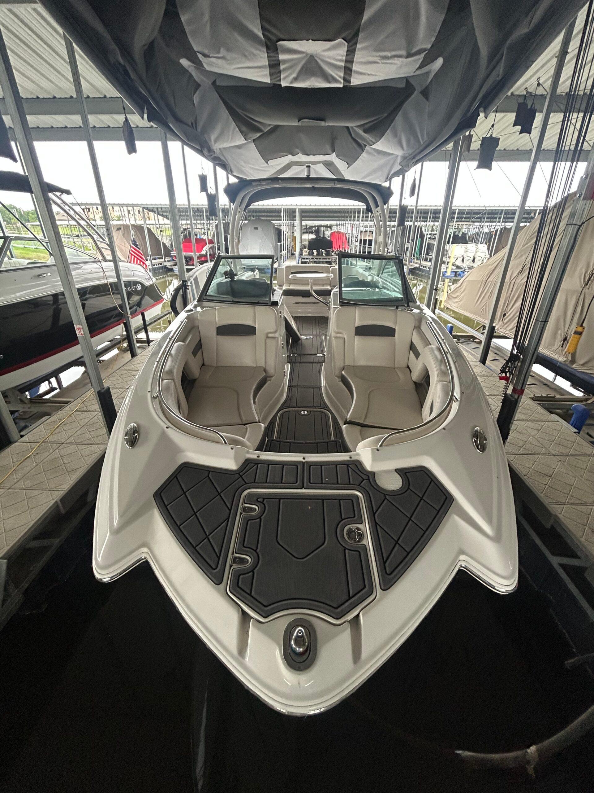 2017 Chaparral 264 Sunesta