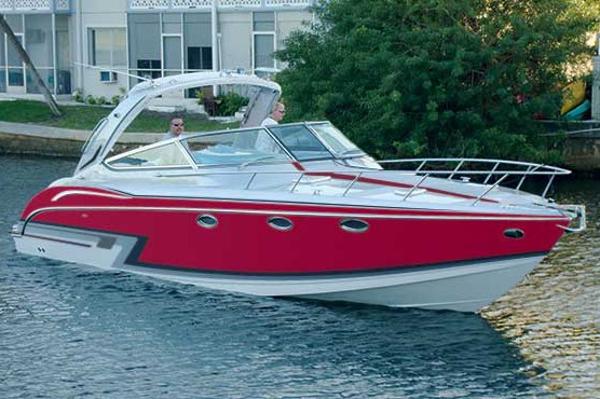 Formula 370 FX Boat