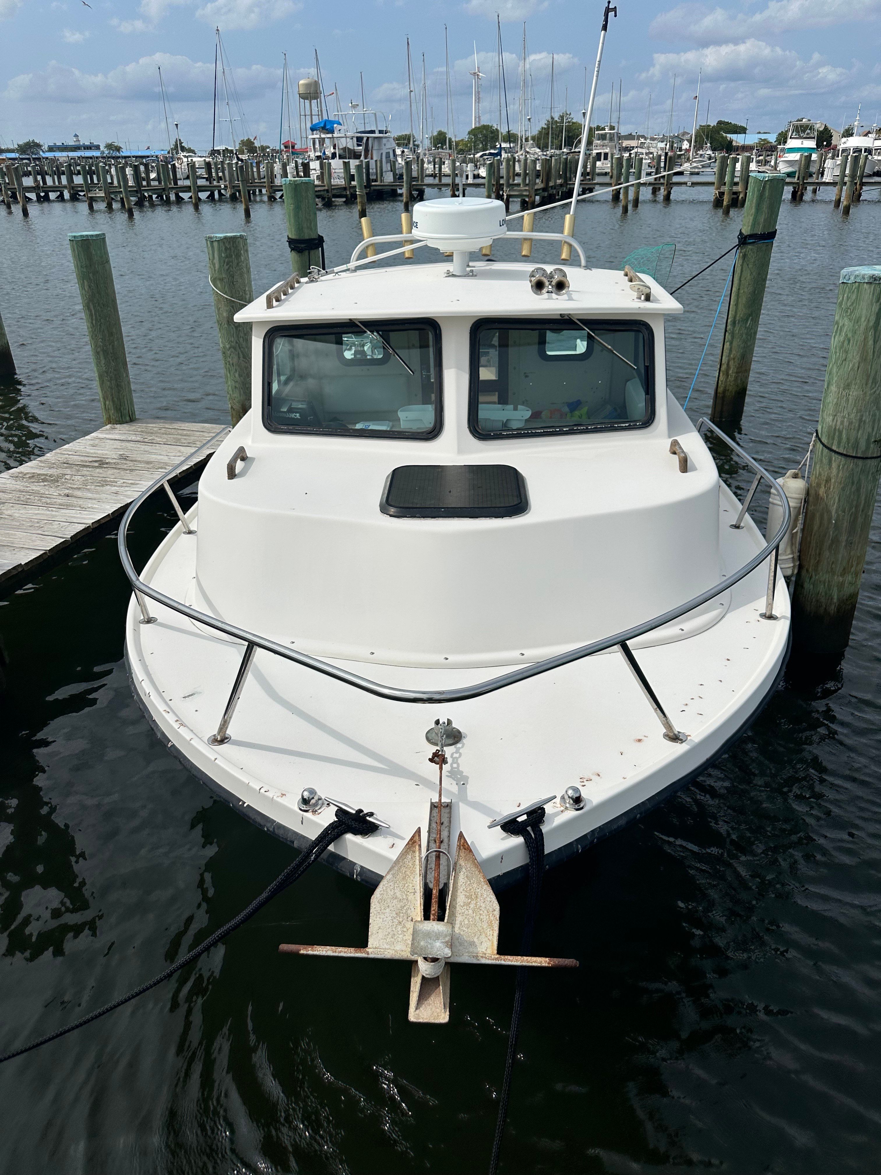 1987 Parker 2520 Sport Cabin