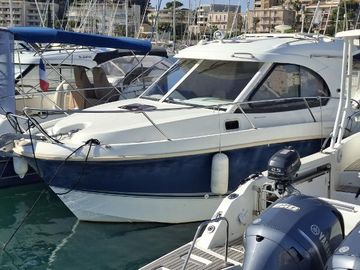 2011 Beneteau Antares 8S