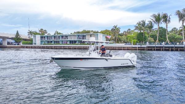 2022 Blackfin 252 CC