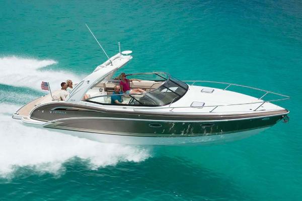 Formula 310 Sun Sport Boat