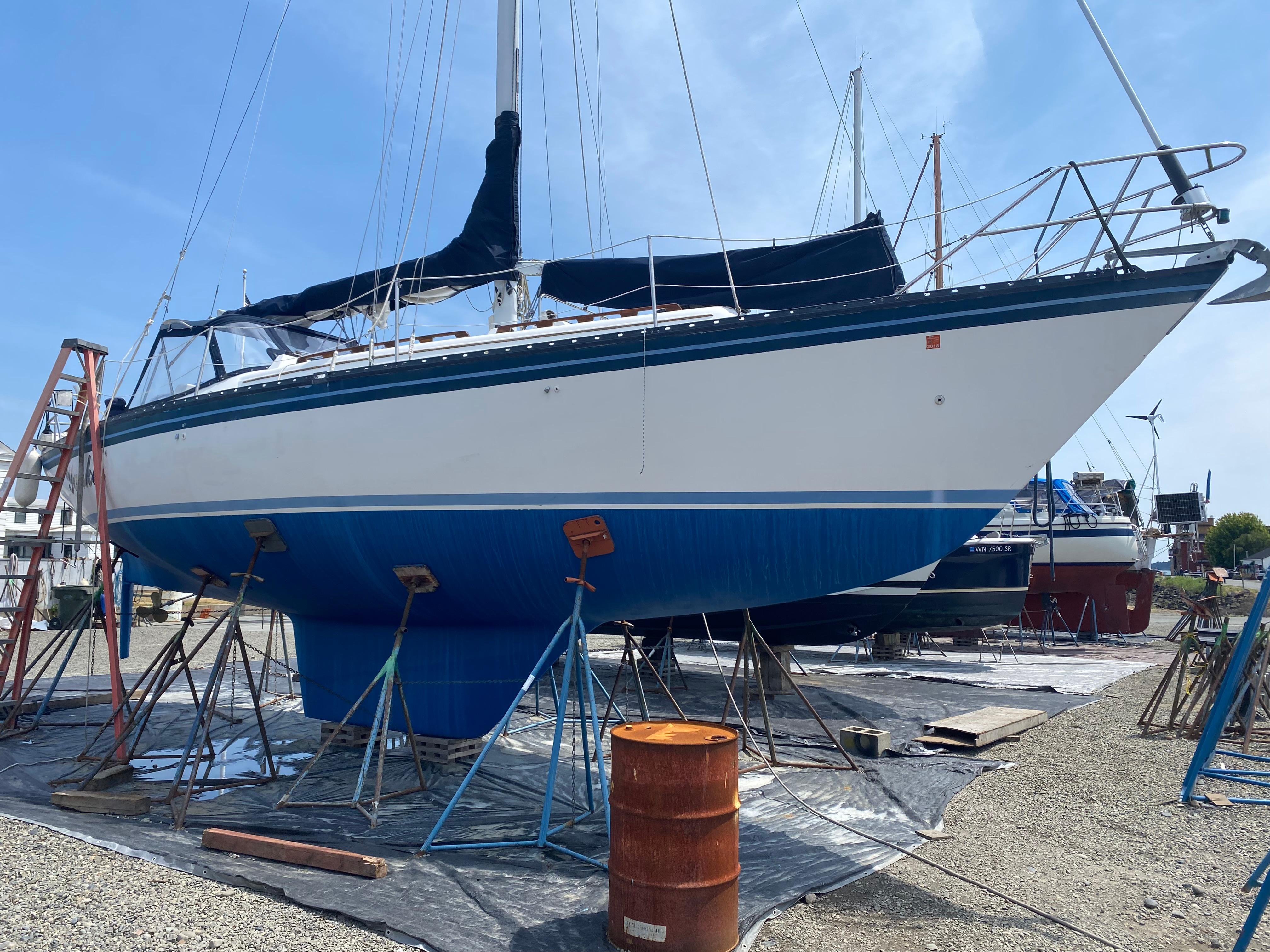 1984 Hunter 37C