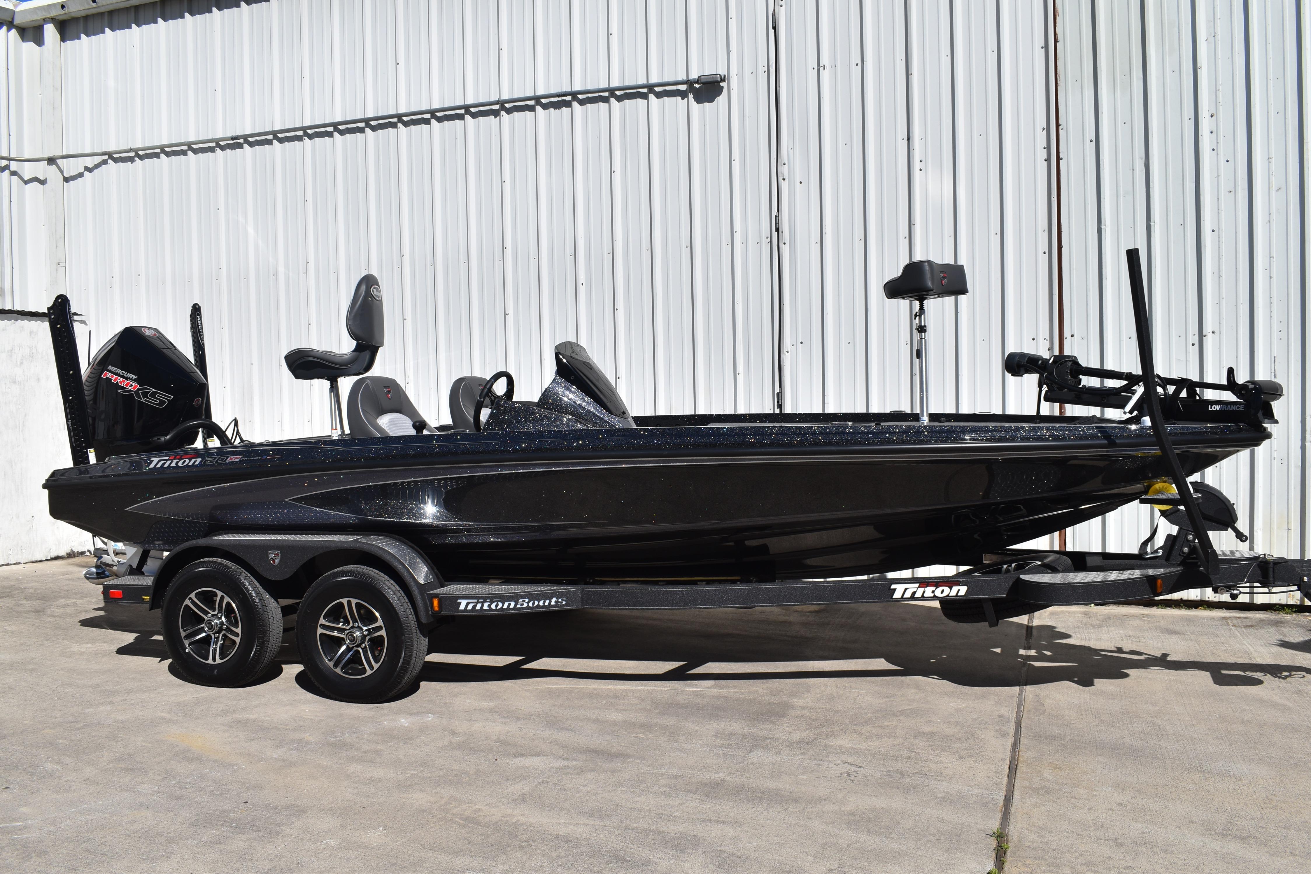 2025 Triton 20XP Patriot