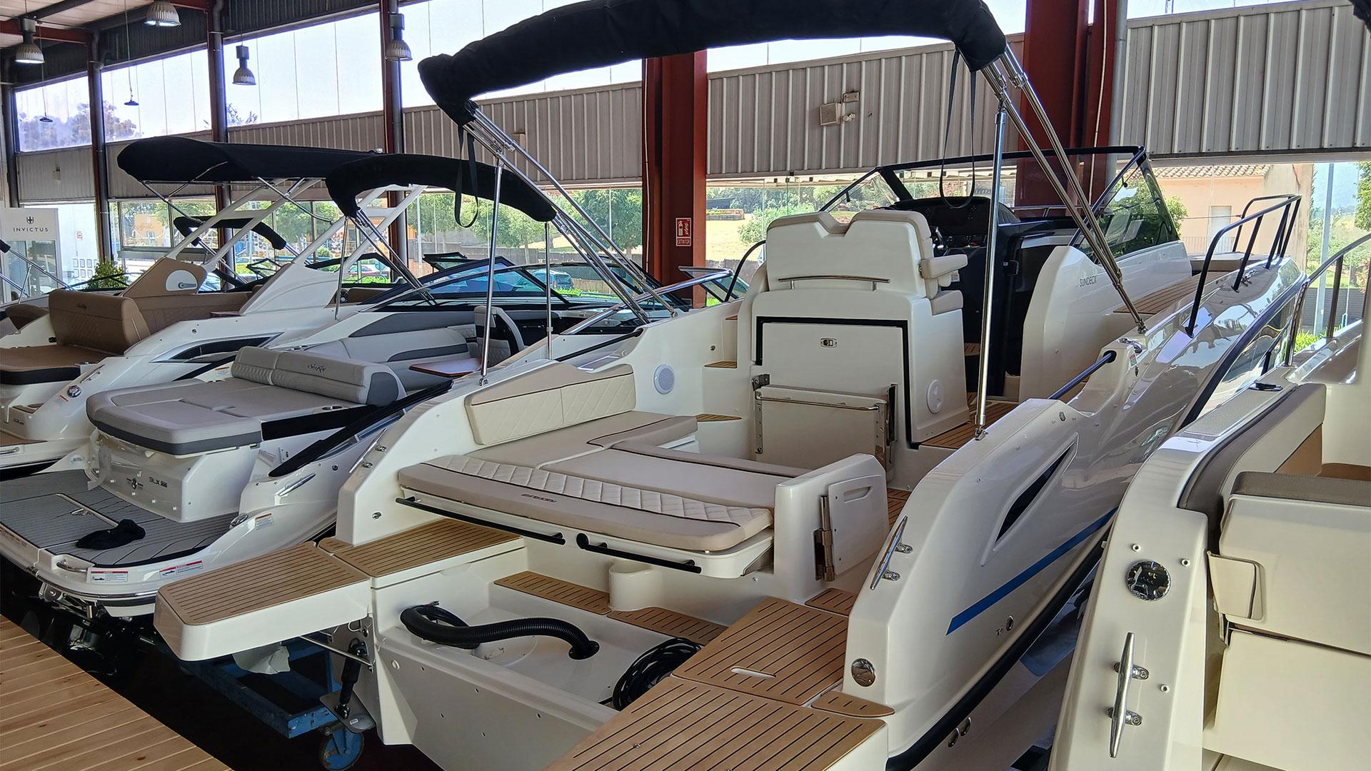 2025 Quicksilver Activ 875 Sundeck