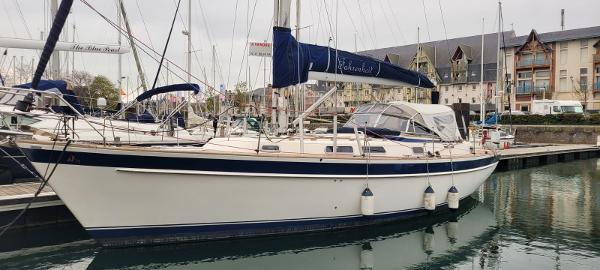 Hallberg-Rassy 39