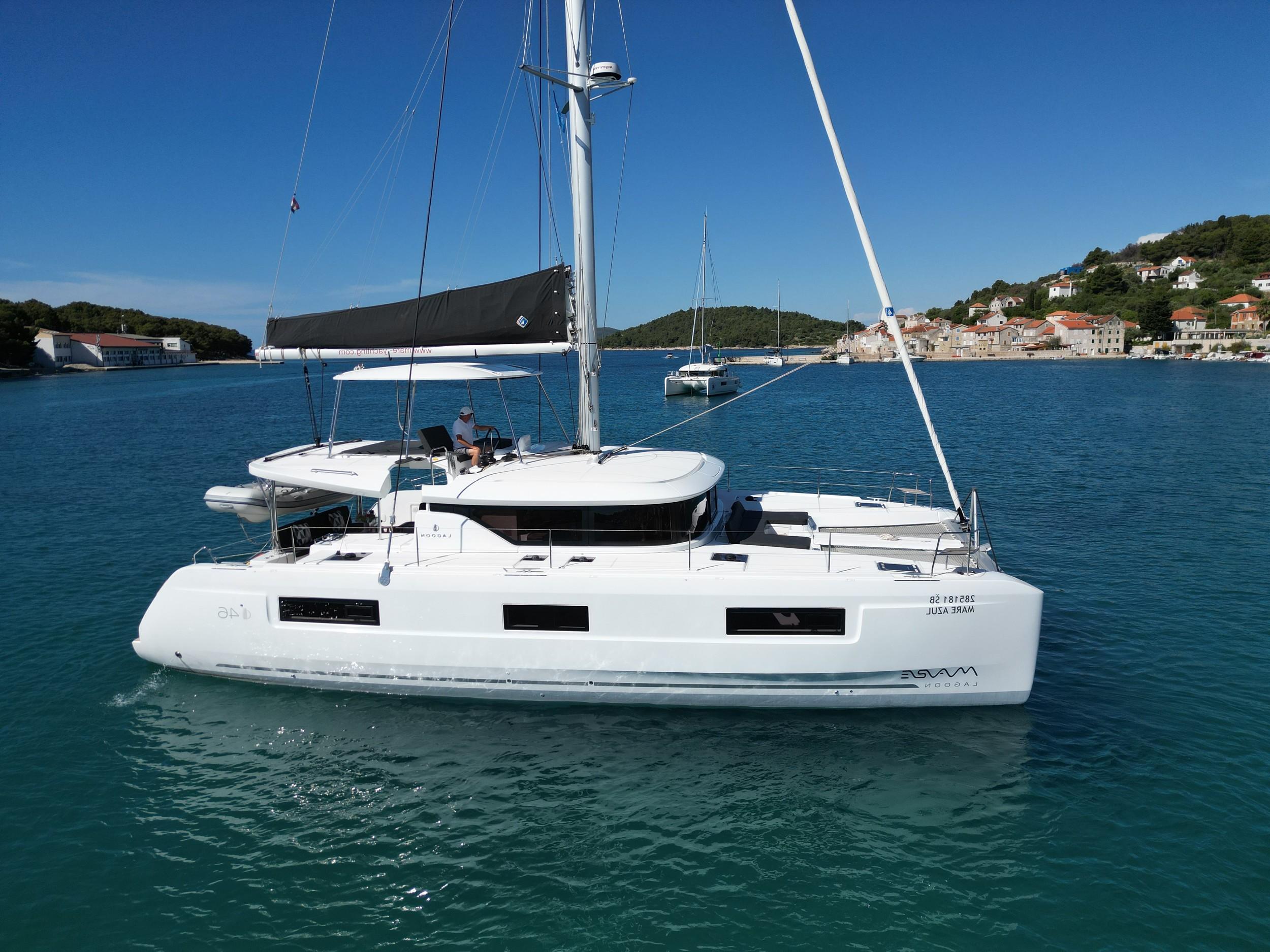 2023 Lagoon 46