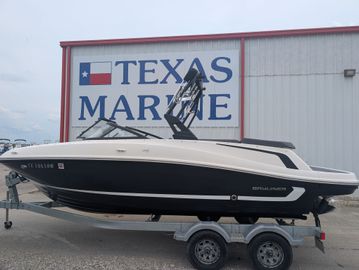 2020 Bayliner VR5