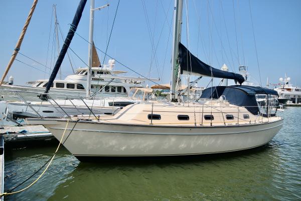 2004 Island Packet 370