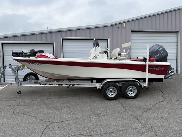 2006 NauticStar 2110 NAUTIC BAY CC