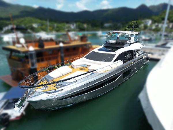 2020 Azimut S8