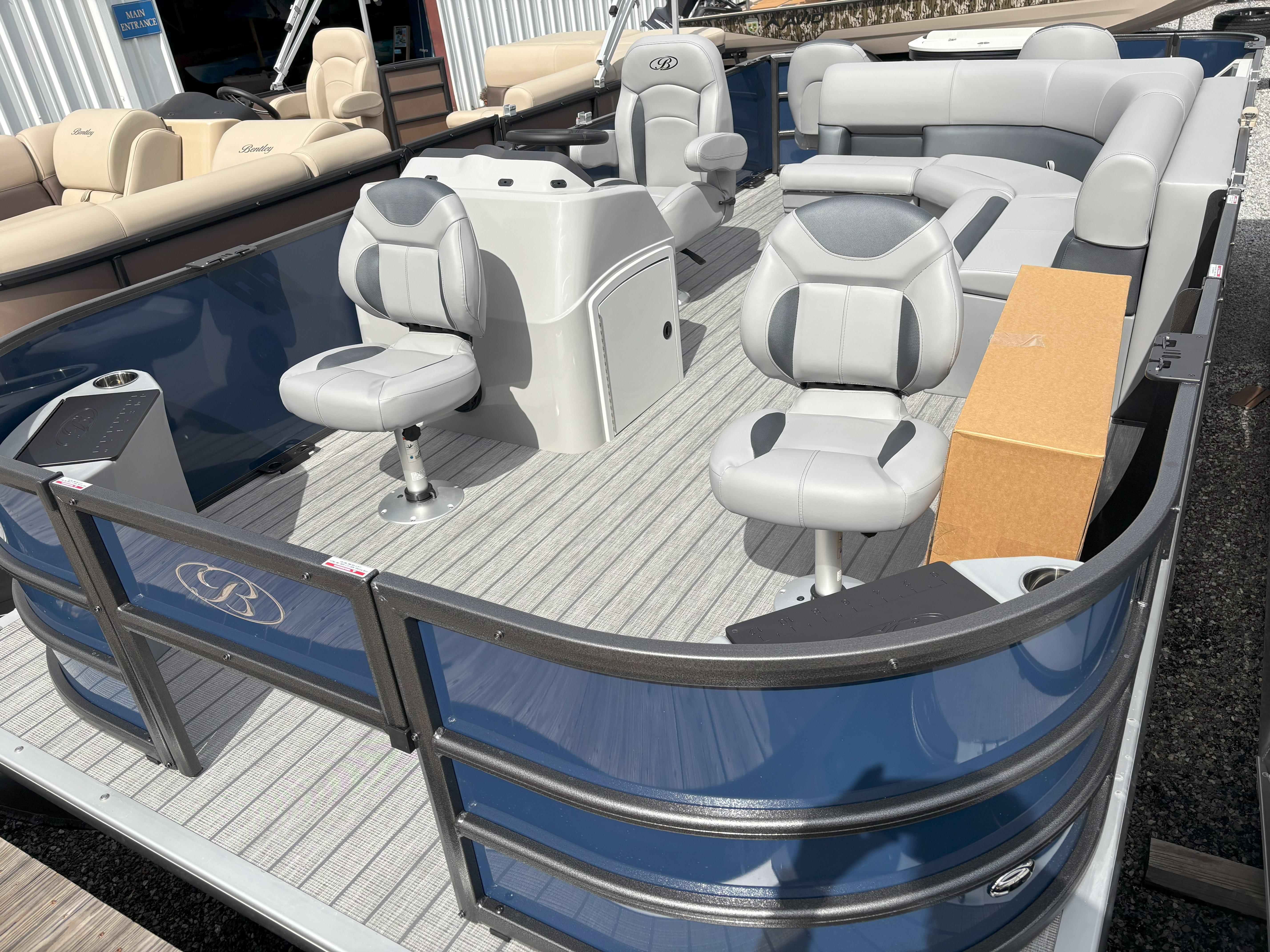 2025 Bentley Pontoons Fish 200 4 PT