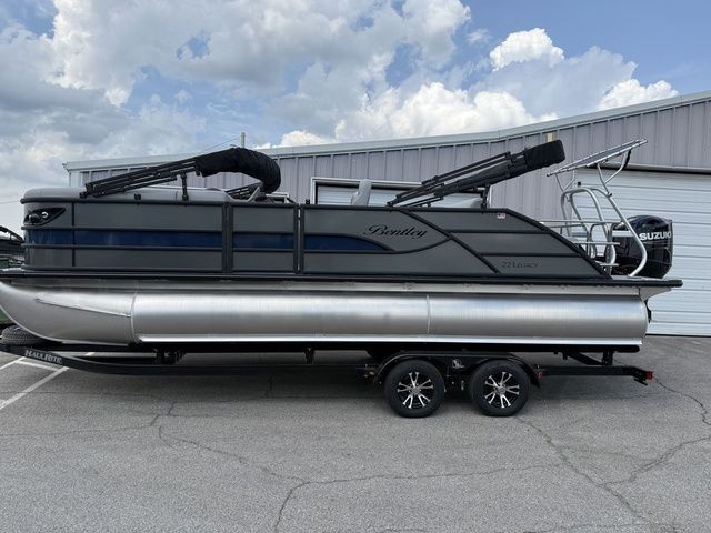 2026 Bentley Pontoons Legacy 223 Swingback