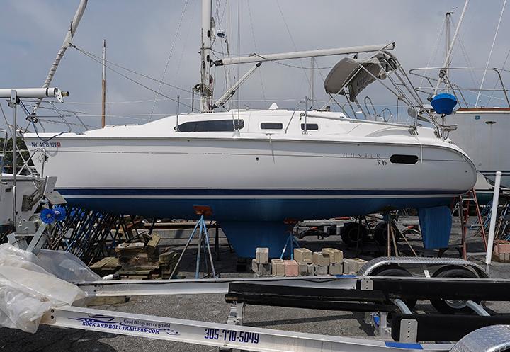 Hunter 306