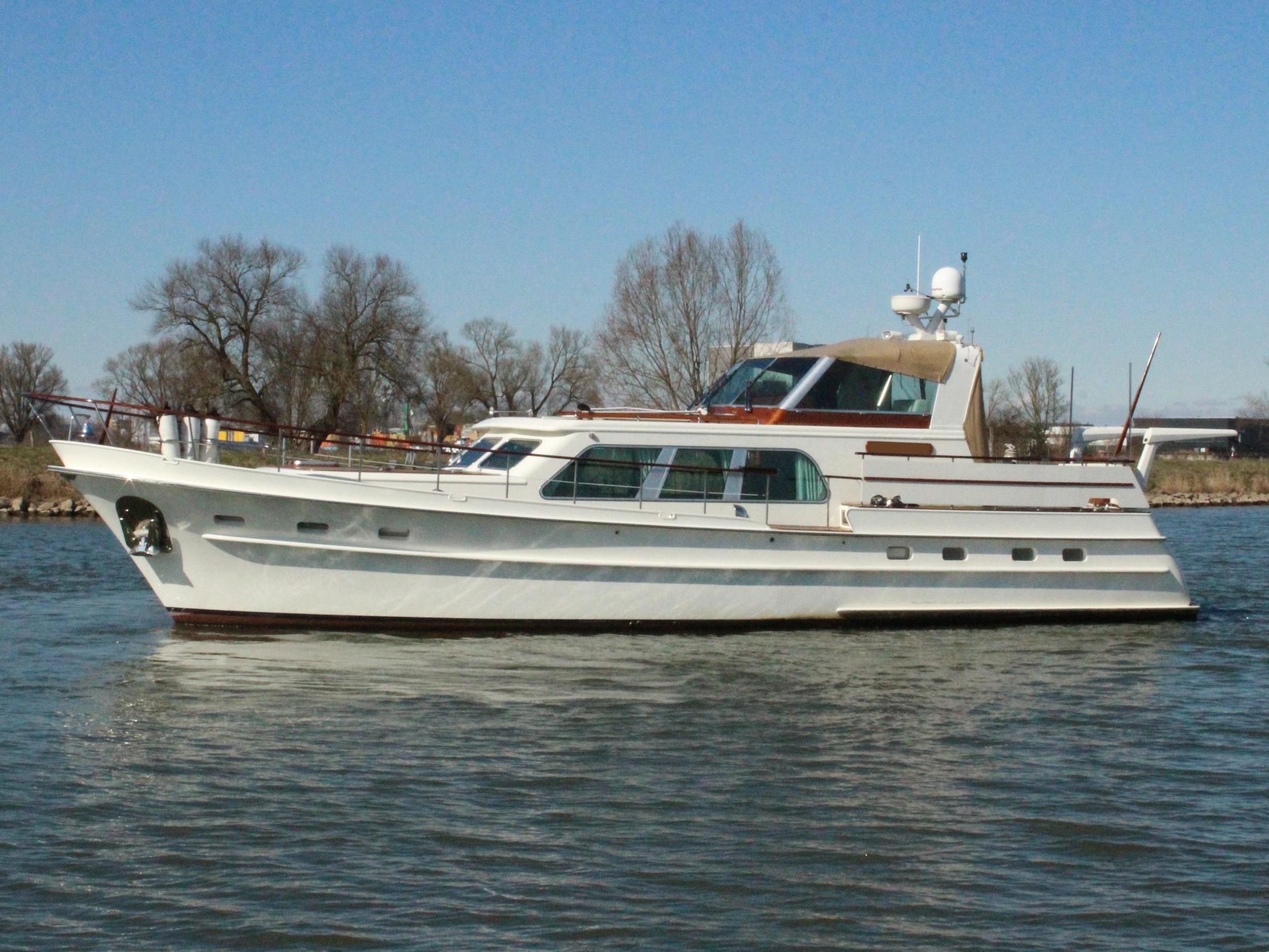2010 Super Van Craft 14.80 Cabrio Stabilizers