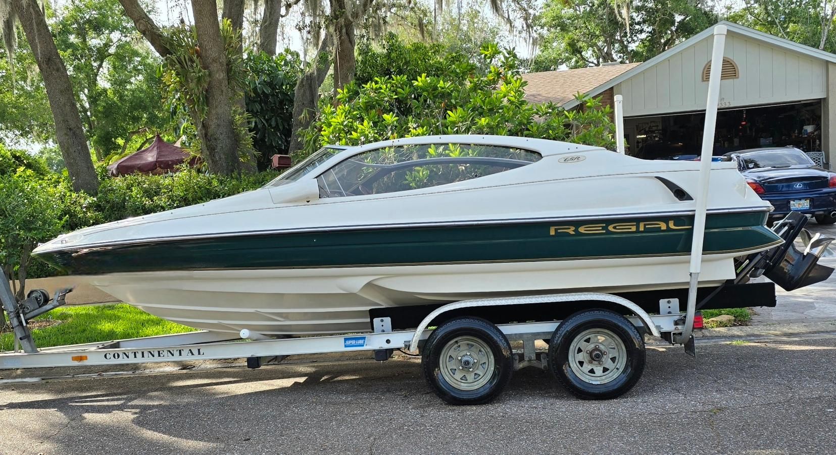 1999 Regal 1900 Bowrider