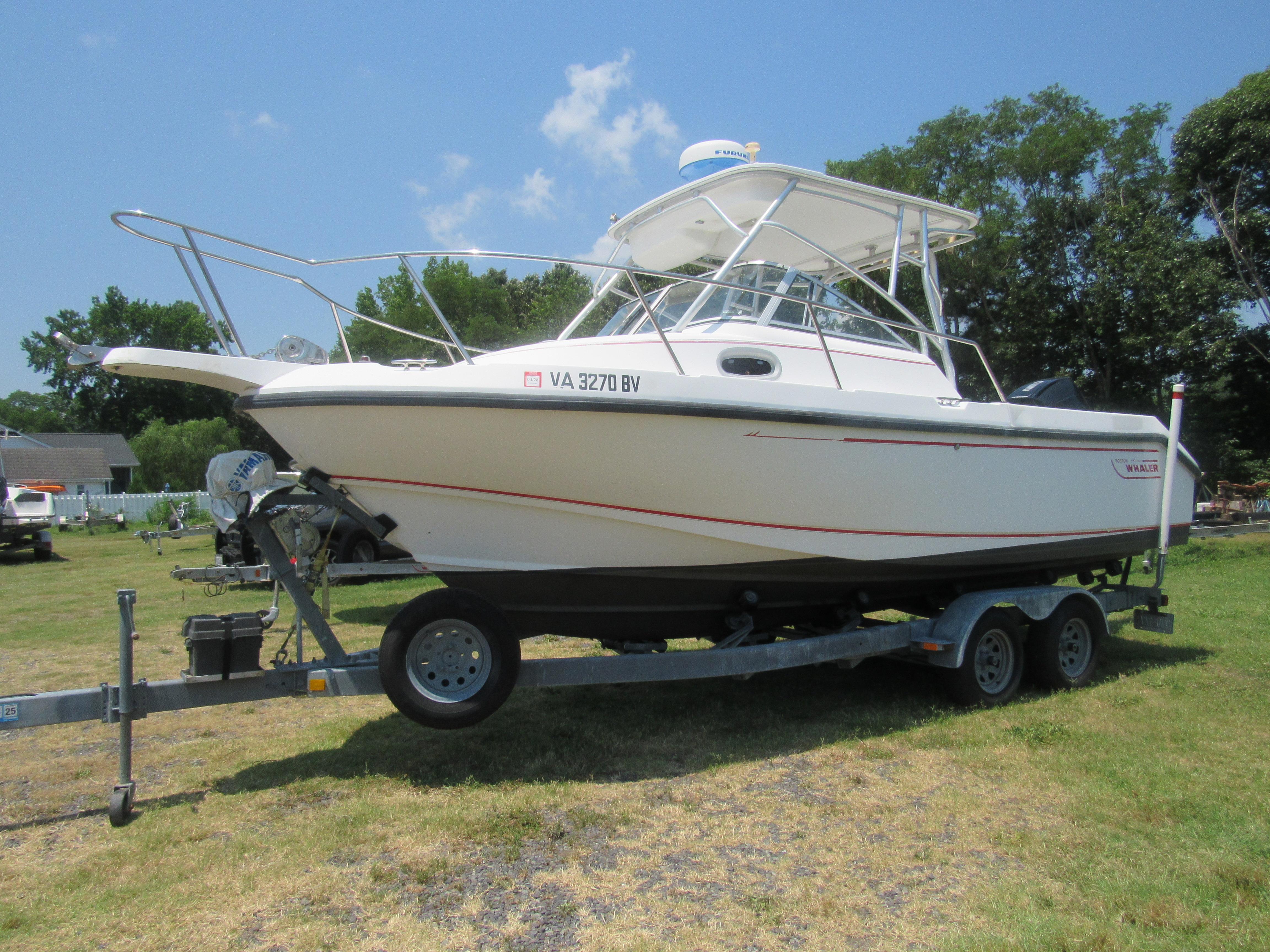1997 Boston Whaler 23 Conquest