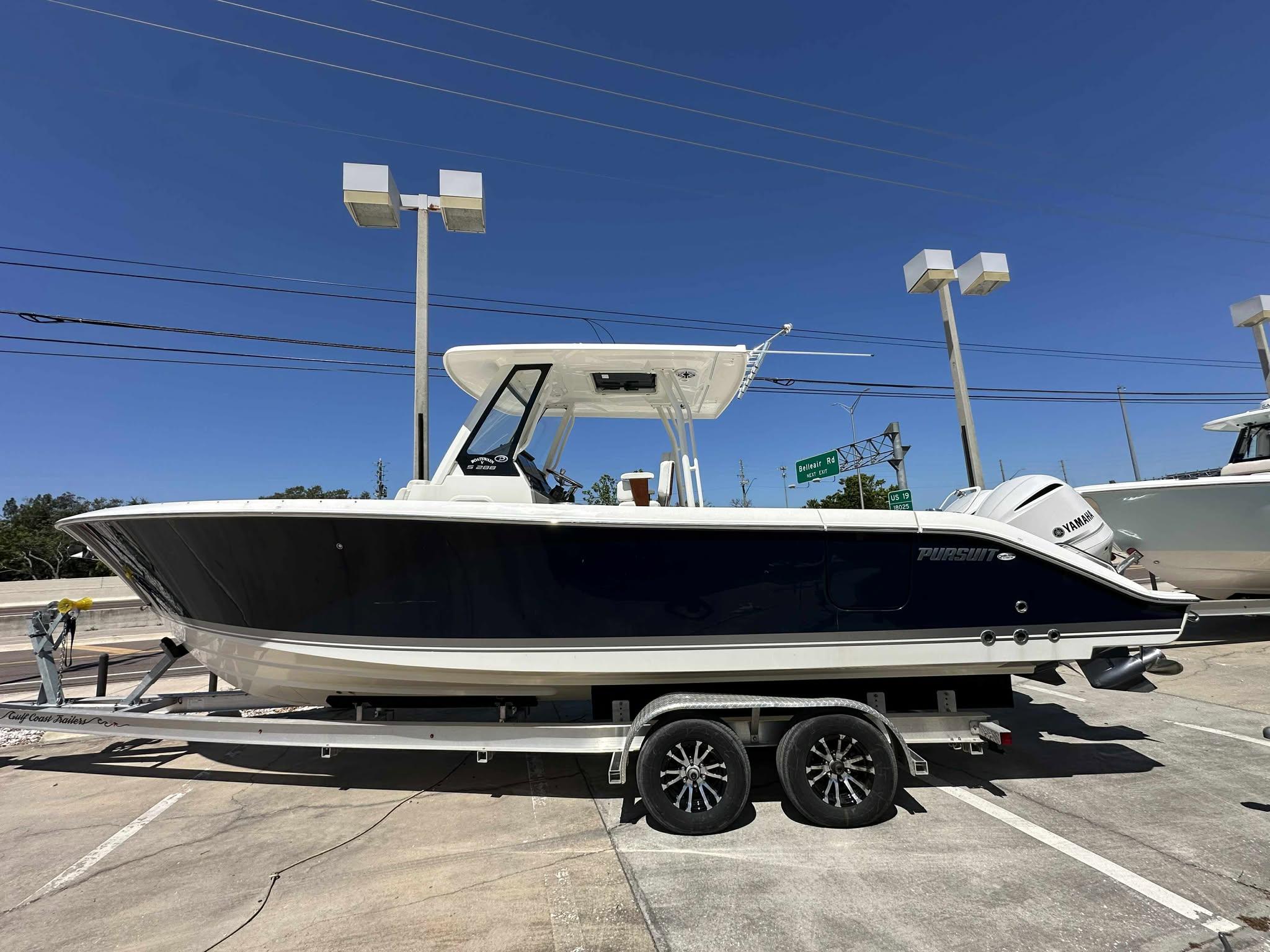 Pursuit S 288 2021 Pursuit 288 S - Image 1