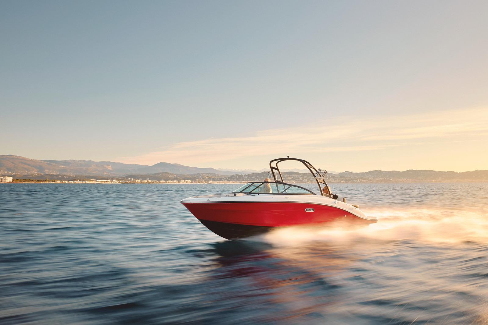 2026 Sea Ray SPX 210