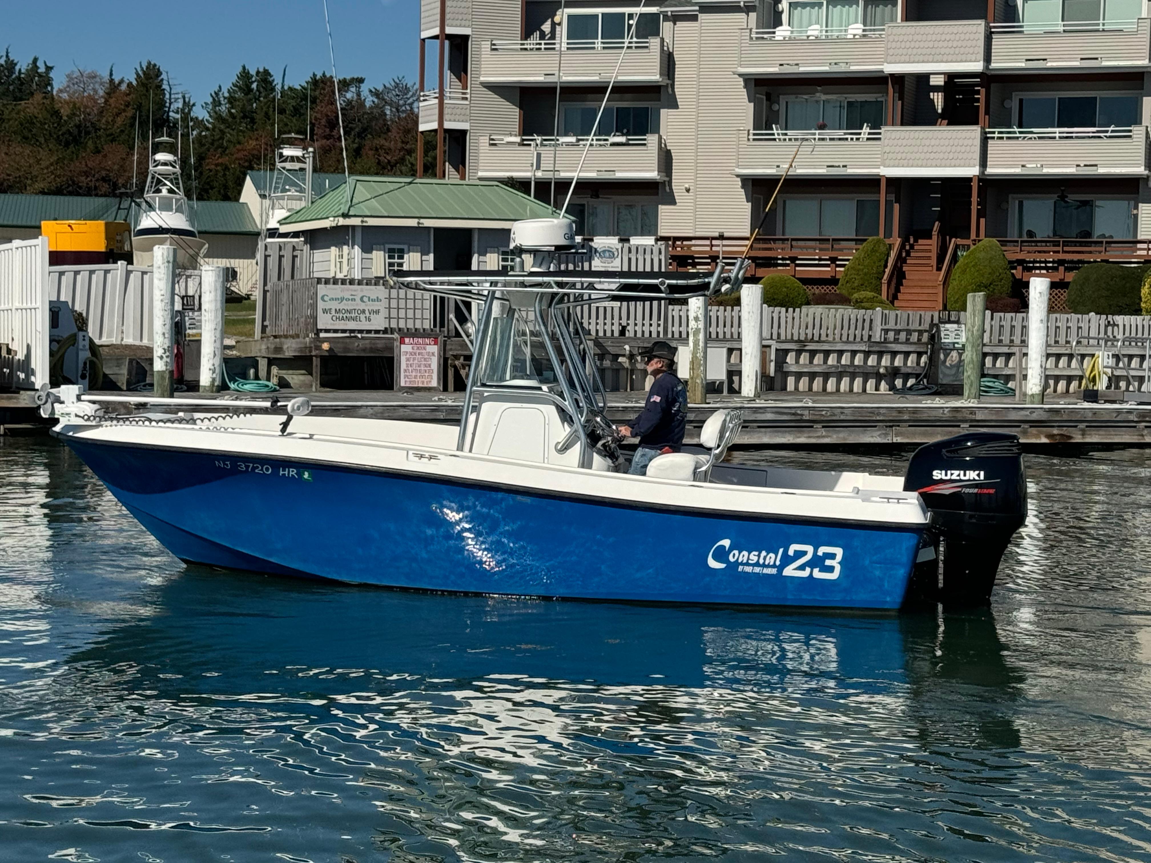 2015 Coastal Coastal 23 Center Console
