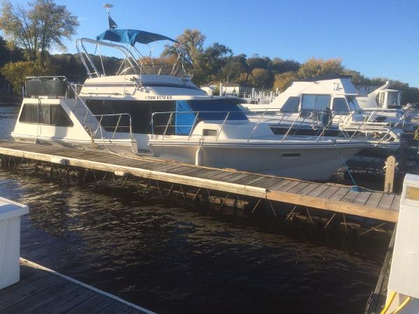 Bluewater 42 Coastal Cruiser
