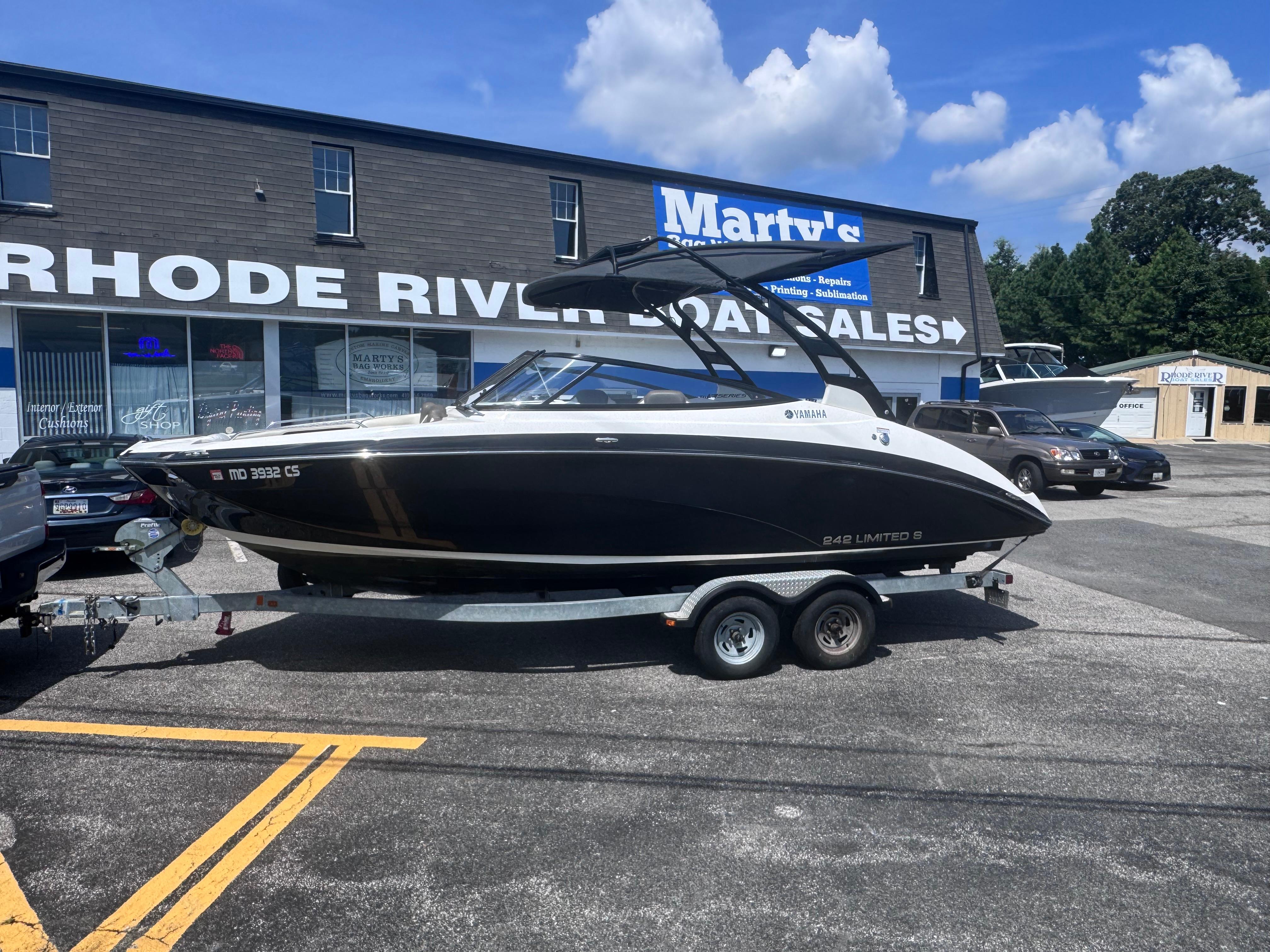 2016 Yamaha Boats 242 Limited S E-Series