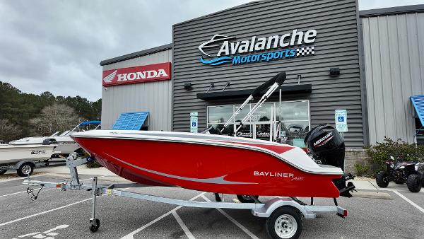 2025 Bayliner M15