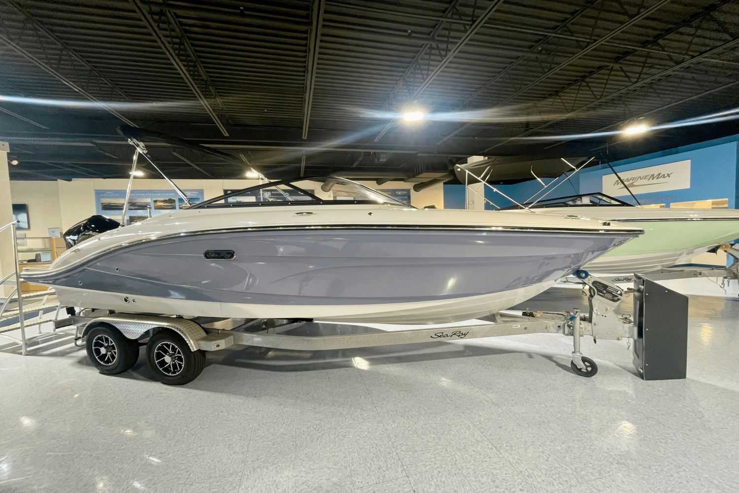 2025 Sea Ray SPX 210 Outboard