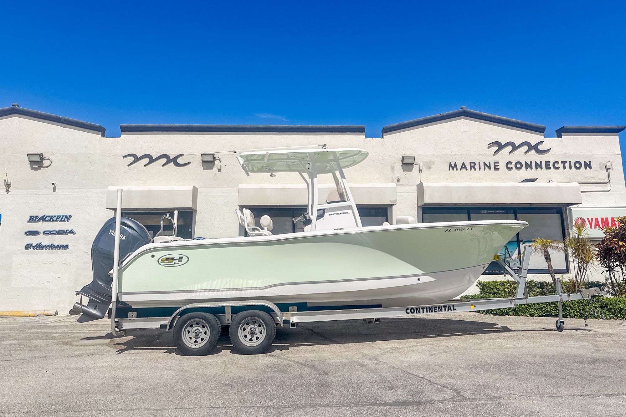 2024 Sea Hunt Ultra 229