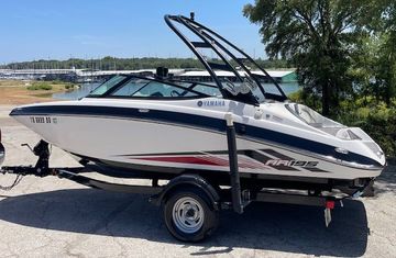 2017 Yamaha Boats AR195