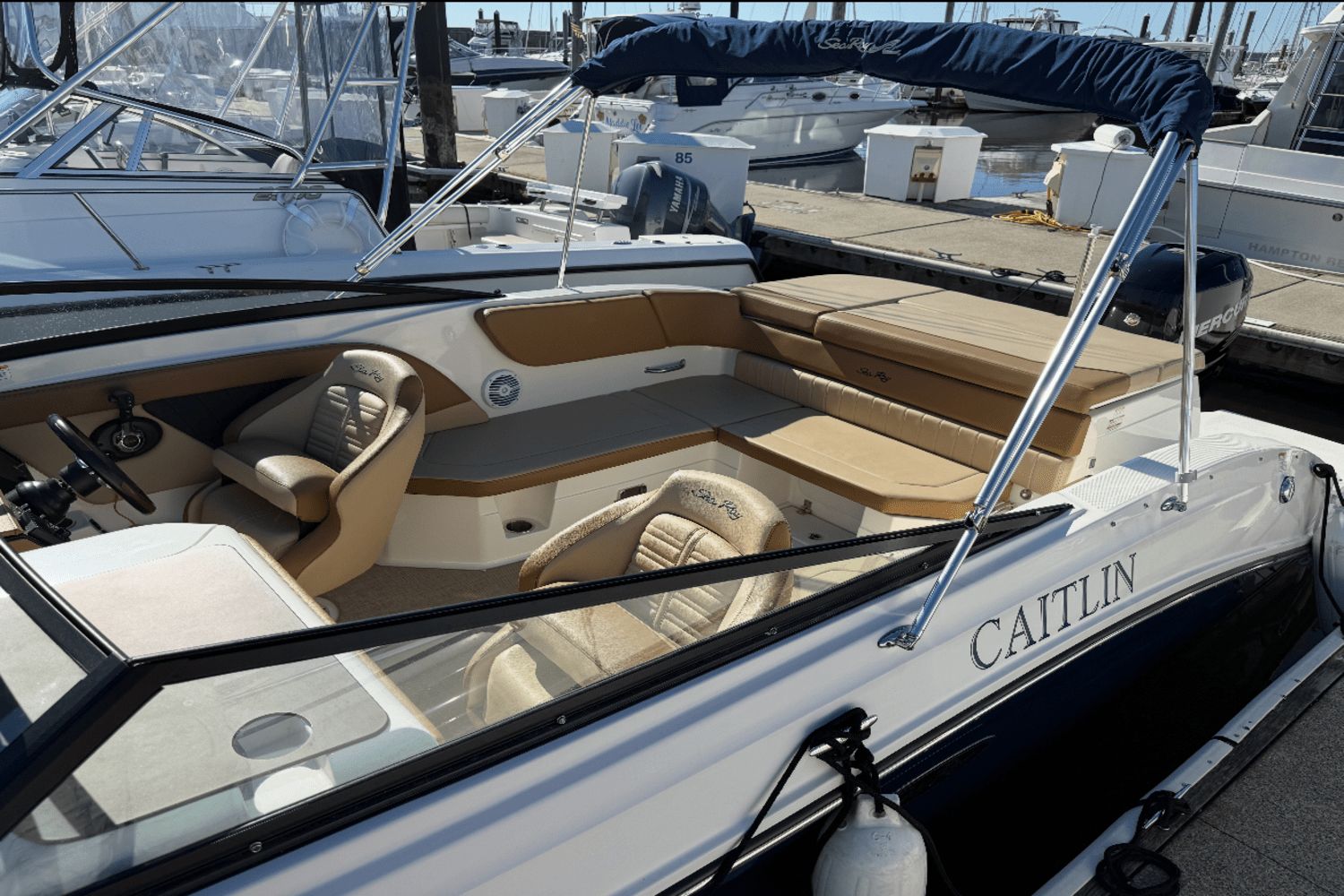 2018 Sea Ray SPX 230 Outboard