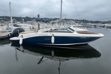 2018 Sea Ray SPX 230 Outboard