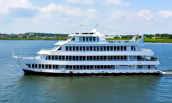 1979 Blount 130 Dinner Cruise