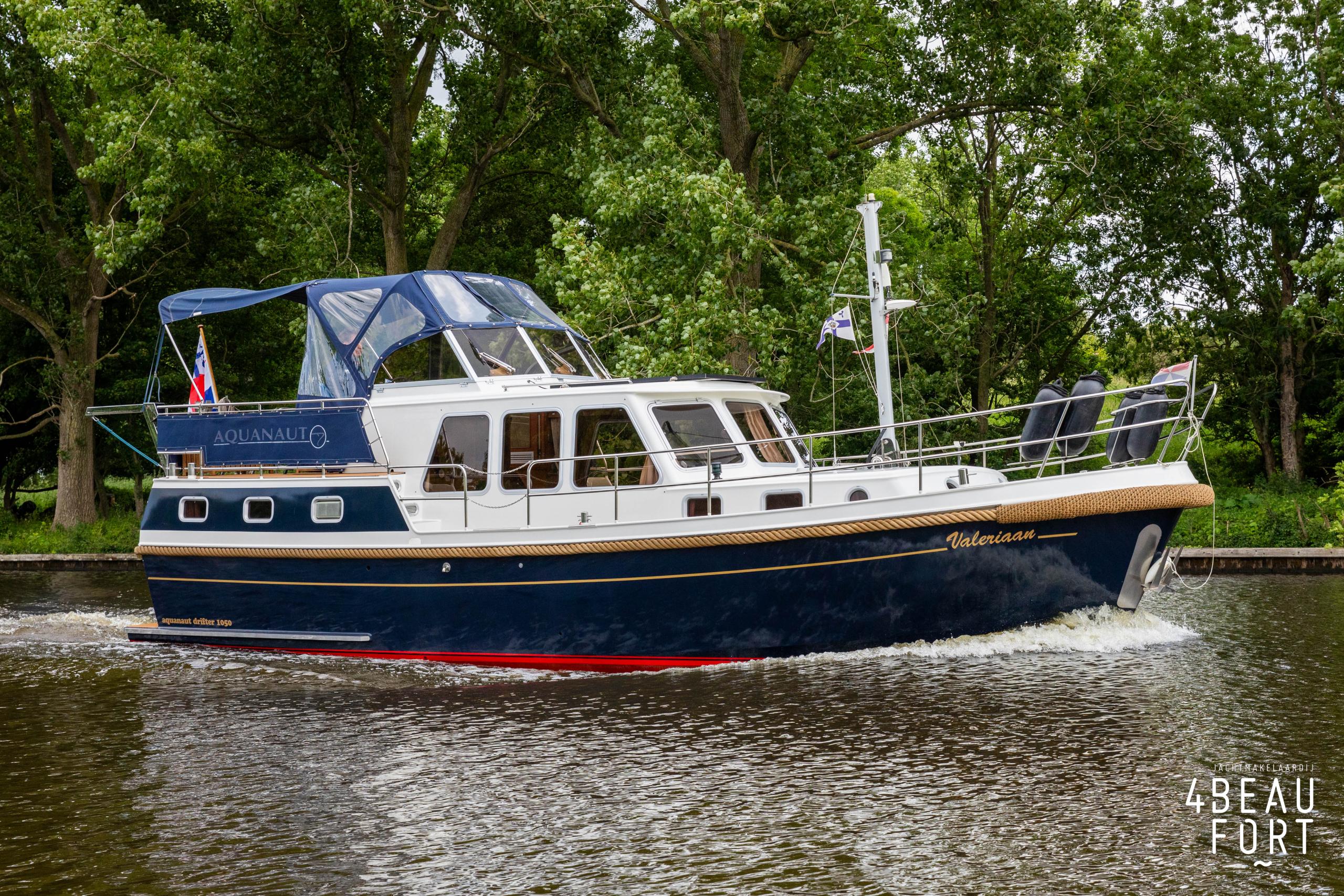 2003 Aquanaut Drifter 1050 AK