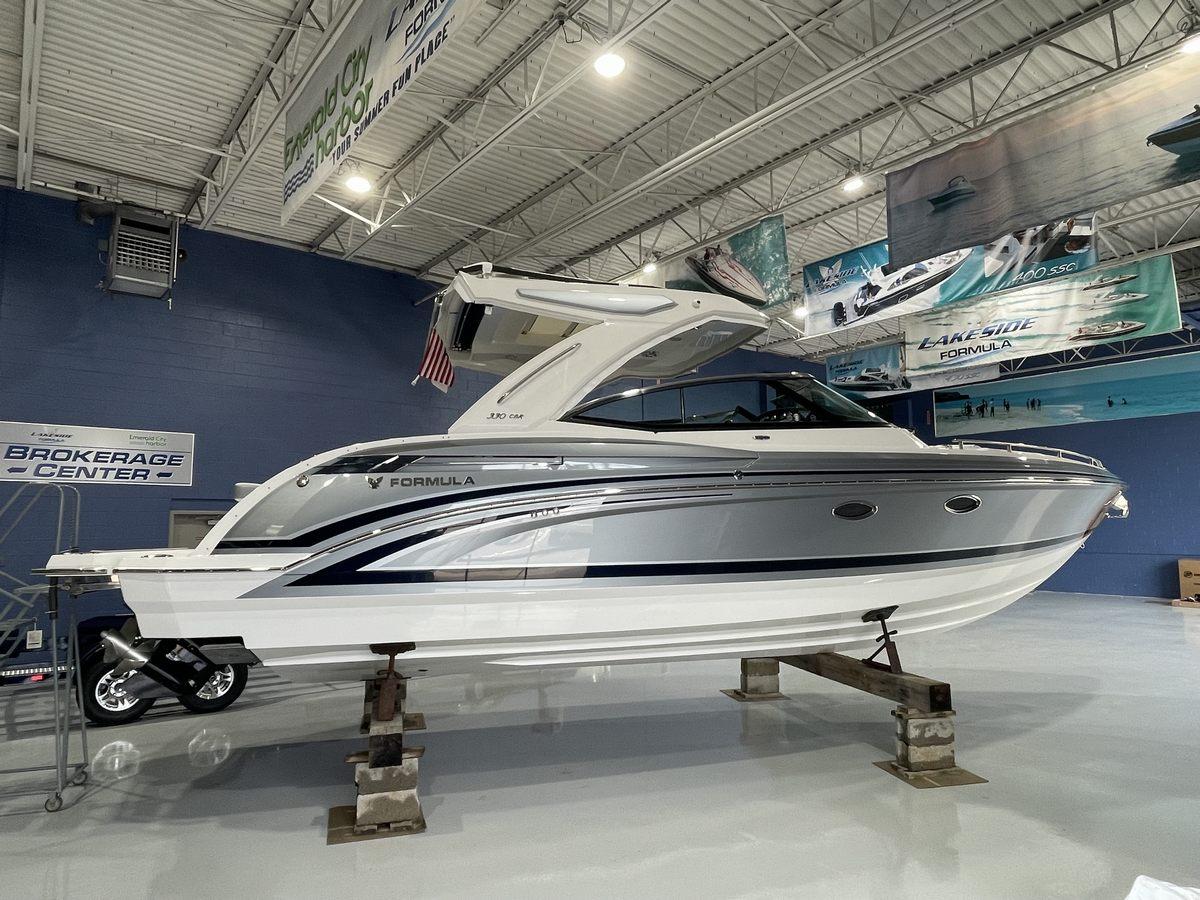 2022 Formula 330 Crossover Bowrider, Saint Clair Shores Stati Uniti 