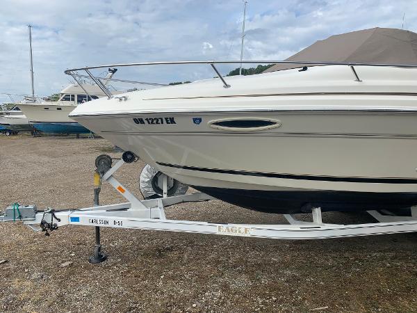 1998 Sea Ray 215 Express Cruiser